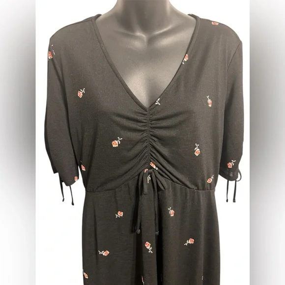 Lauren Conrad black floral dress with ties - Picture 5 of 9